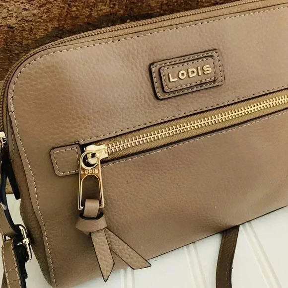 Lodis Purse - Picture 2 of 6